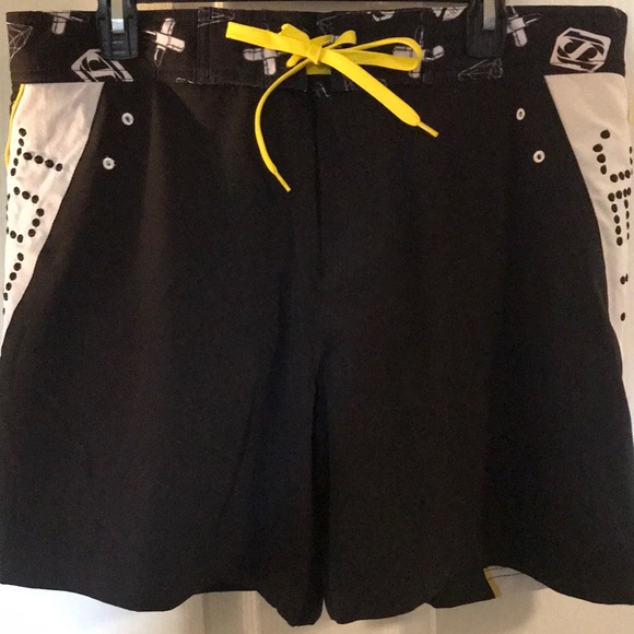 NWT Runway Jetpilot Boardshorts Sz 9 - Picture 1 of 4